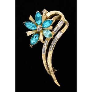 Coro Vintage Flower Pin Brooch Aqua Crystal Baguette Gold Pegasus Signed BinA16